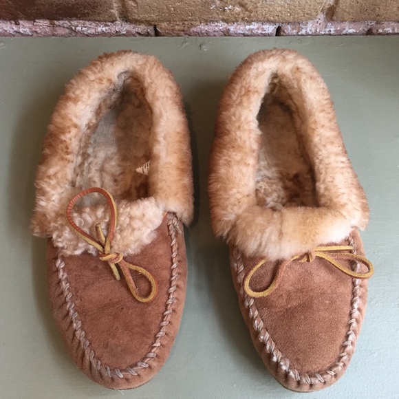 L.L. Bean Shoes - LL Bean Moccasin slippers Women's Size 10M